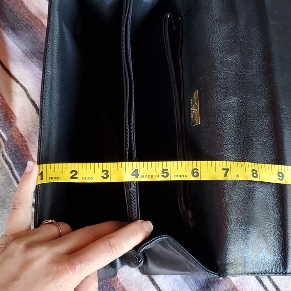 Vintage Black Leather Crossbody Purse - Picture 14 of 15
